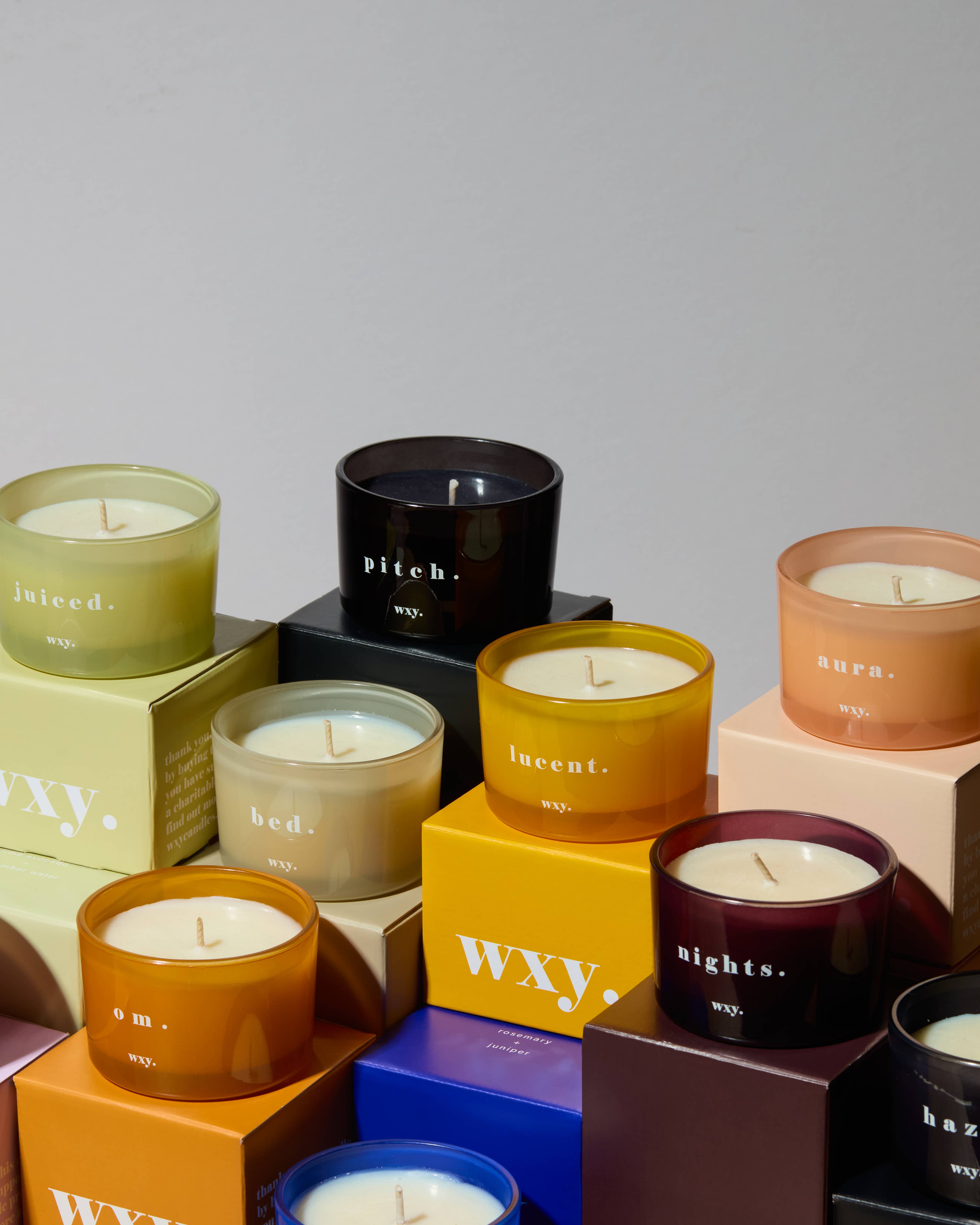 Aura 3oz Candle - White Woods + Amber